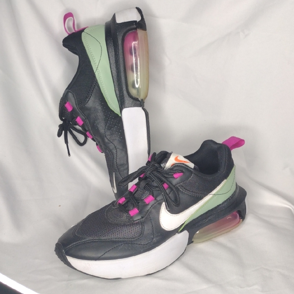 Sold Nike Women's Air Max Verona 'Fire Pink' Sneakers Size 7